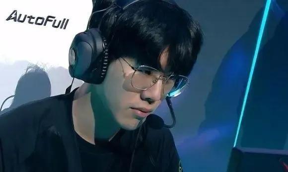 许多年轻球 许多年轻球